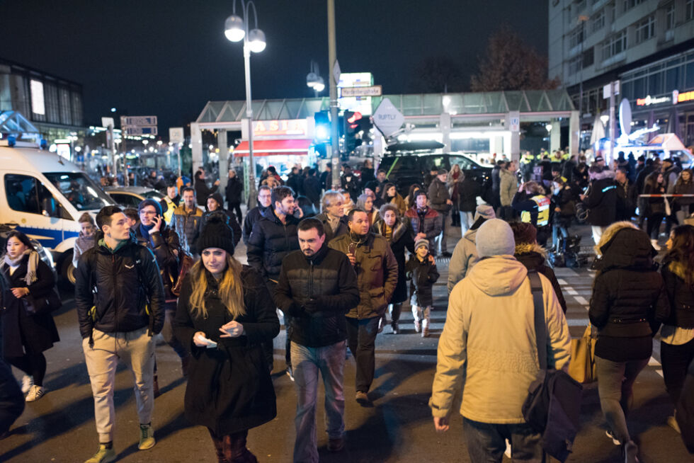 Трагедията в Берлин през погледа на български фотограф (ГАЛЕРИЯ)