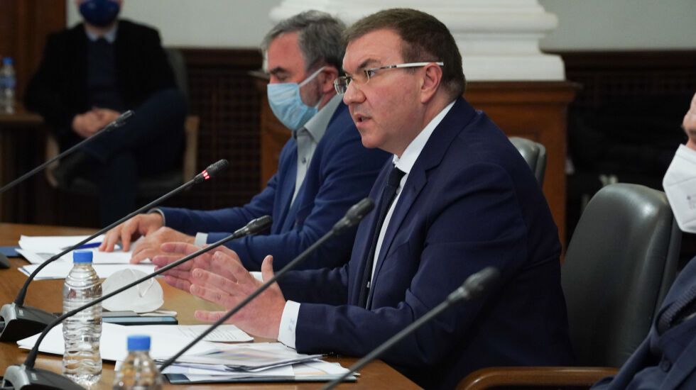 Проф. Ангелов за починалите от COVID-19: Лекували са се сами, много късно са търсили лекар