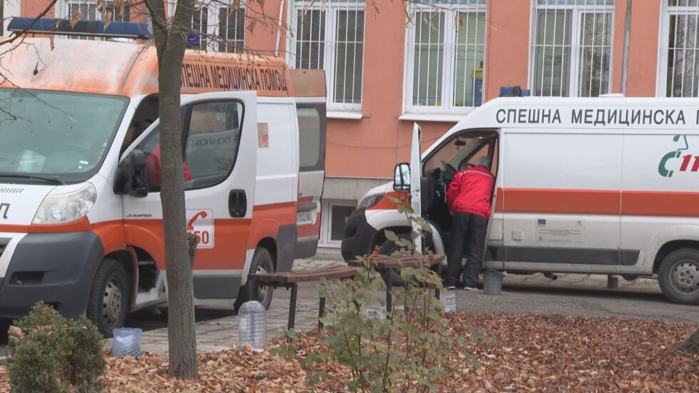 В очакване на медицинска помощ: Пореден случай на починал пациент пред болница