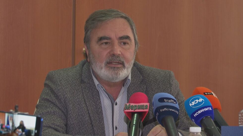Кунчев: Масовото имунизиране у нас трябва да започне до два-три месеца