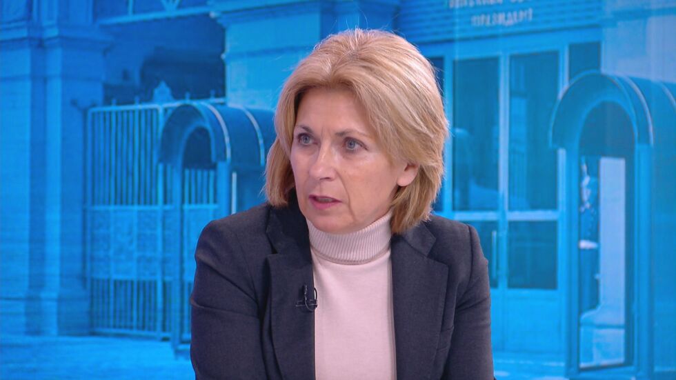 Димитрова: Спешно трябва да се търси лечение за политическата класа 