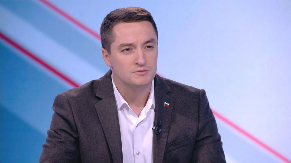 Божанков за Паметника на Съветската армия: Няма как да се демонтира без флекс