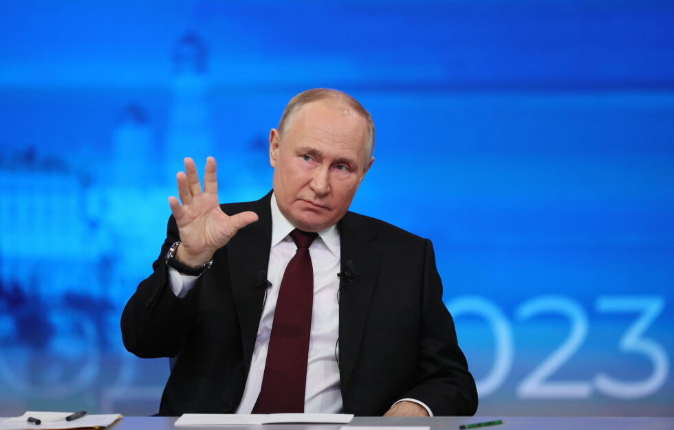 На 8 март Путин помилва 52 осъдени жени