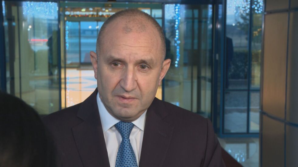 Радев: Лидерите на ПП-ДБ, Борисов и Пеевски изнасилват Конституцията заедно 