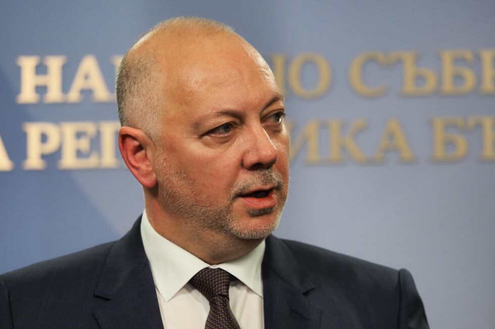 Росен Желязков пристигна в Париж за участие в срещата на „Коалицията на желаещите"