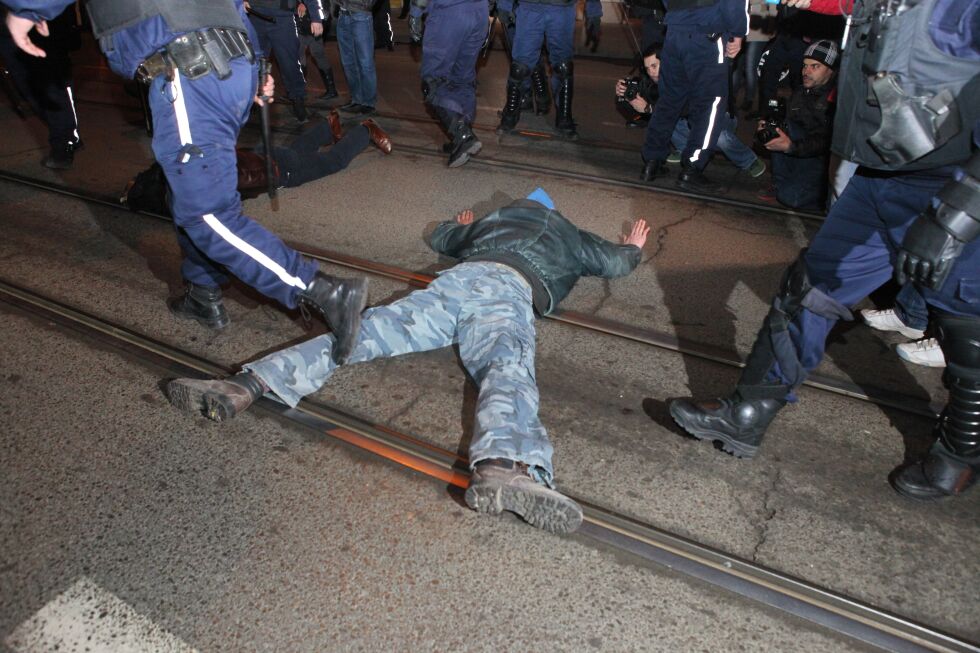 БСП предупреди за готвени "боеве" на протеста в неделя, МВР призова за спокойствие