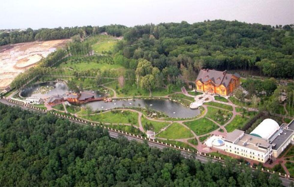Луксозният живот на Виктор Янукович (СНИМКИ)