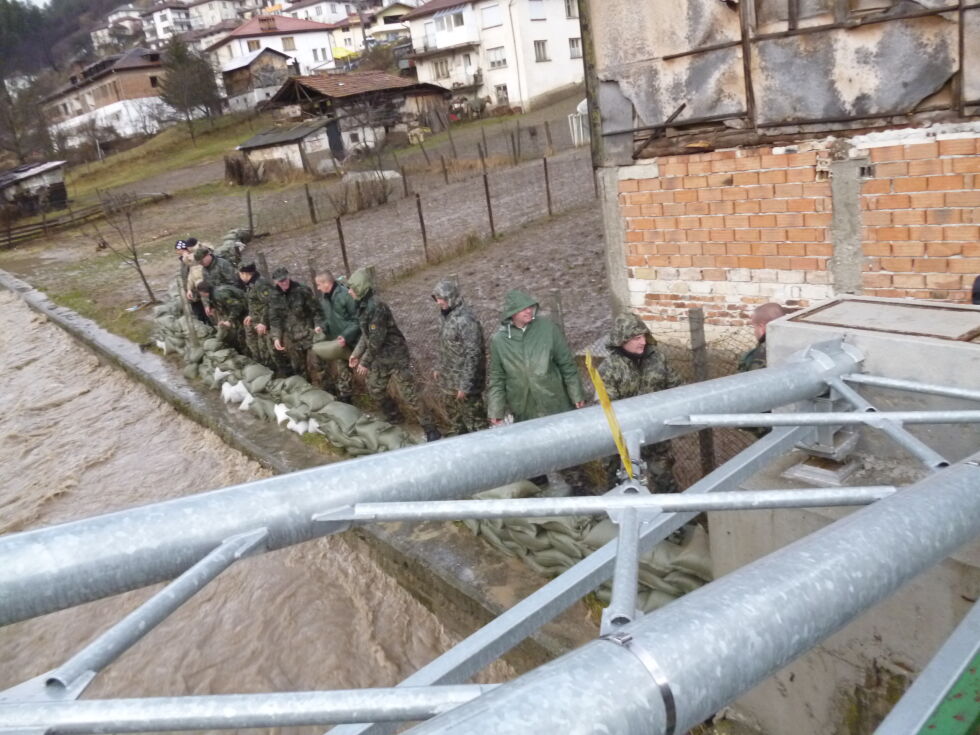 Армията излезе на помощ на община Смолян