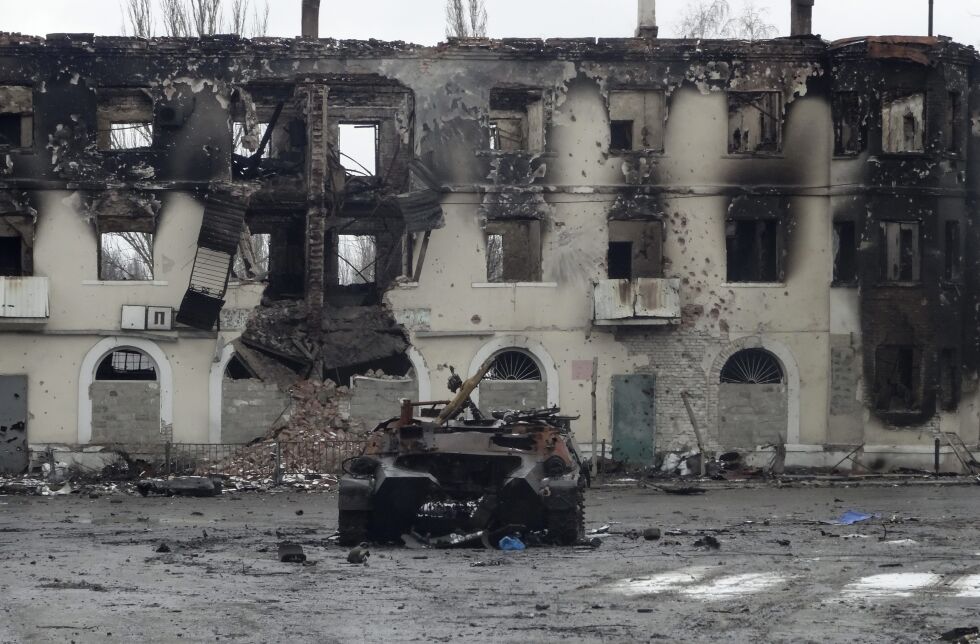 В Източна Украйна продължават да загиват и военни, и цивилни