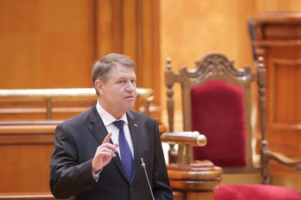 Румънският президент: Кабинетът сгреши, но трябва да остане на власт