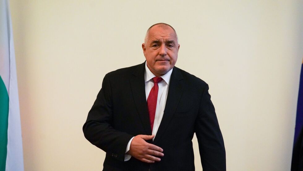 Премиерът: Хората да не се поддават на паника, не се прикриват положителни проби за коронавирус