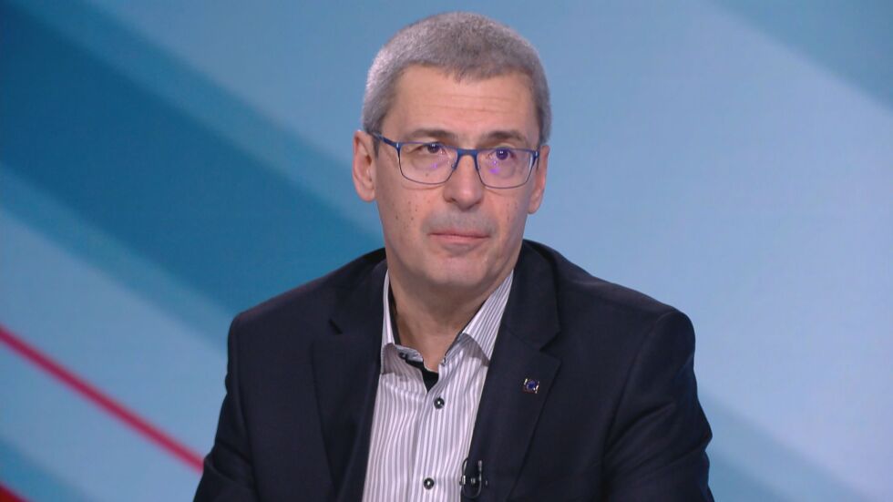 Проф. Гетов: Стабилизаторите и консервантите във ваксините могат да причинят алергични реакции