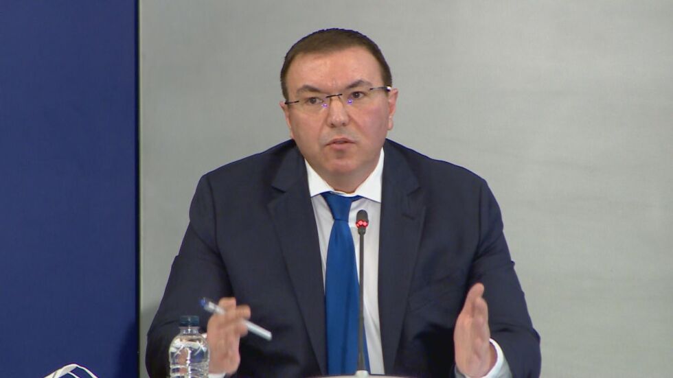 Ангелов към "АстраЗенека": Нямаме нужда от вашата учтивост, а от ваксини 