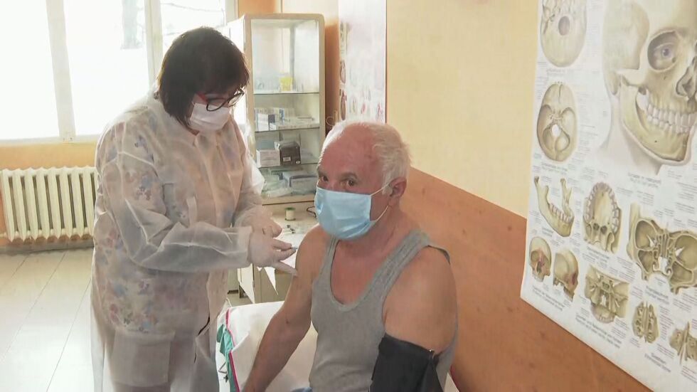 В Бургас: Денонощна ваксинация до изчерпване на количествата