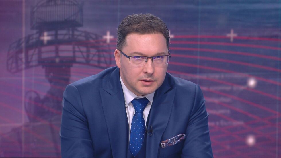 Митов: Управляващата коалиция очевидно се разпадна по темата „санкции за Русия“