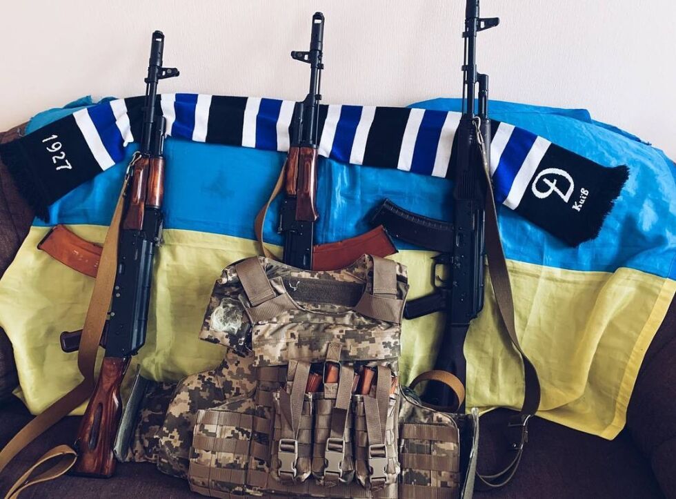 Врагове на трибуните, обединени срещу войната 