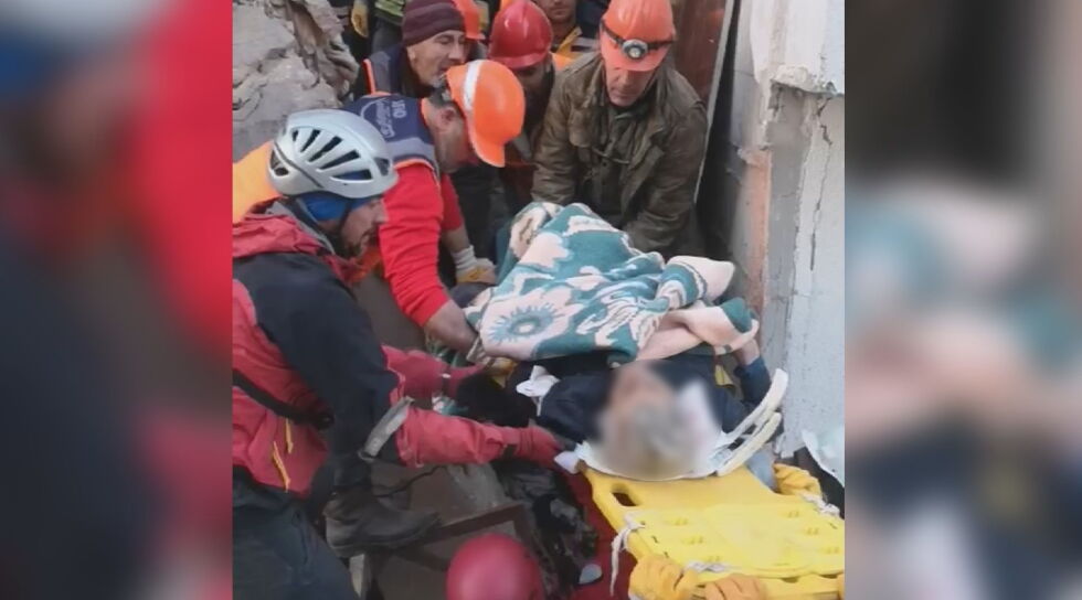 Българско куче намери оцелял под срутила се сграда в Антакия (ВИДЕО)