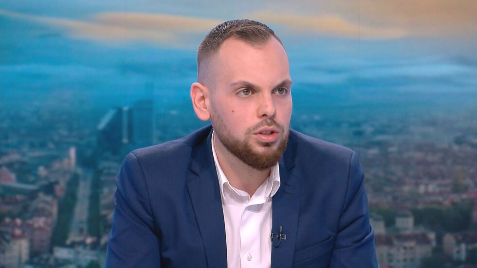 Репортерът на bTV Петър Антонов: Жена, загубила всичко след труса в Турция, ни покани да закусим заедно
