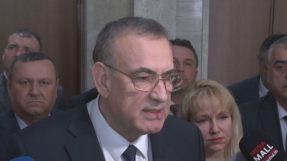 Напрежение в мнозинството: ДПС-ДПС поиска смяната на Костадин Ангелов като председател на коалиционния съвет