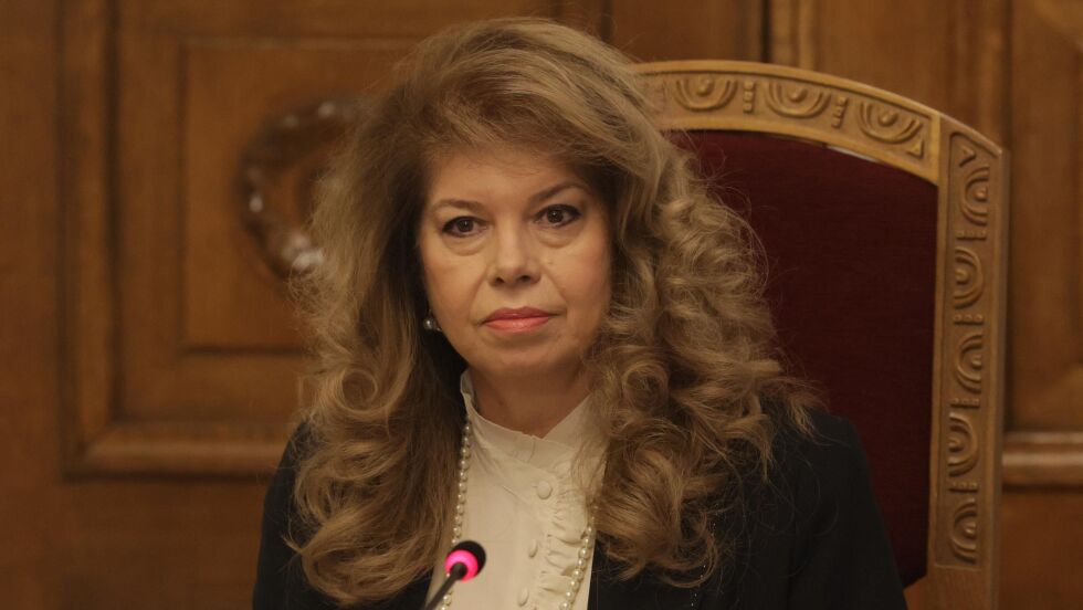 Край на консултациите при президента за служебен премиер. Чака се изборът на Илияна Йотова (ОБЗОР)
