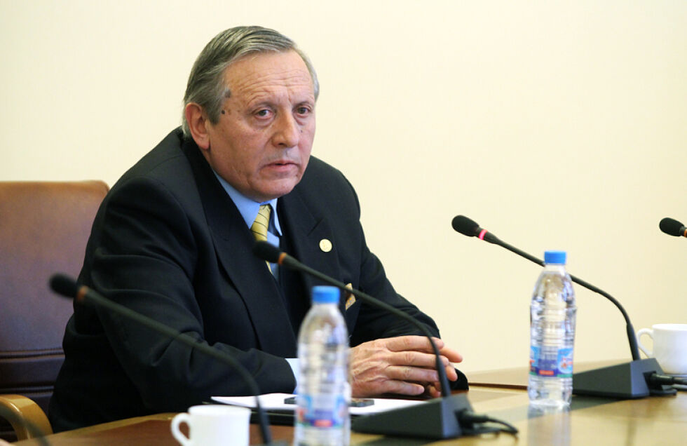 Акад. Воденичаров би бил добър служебен премиер