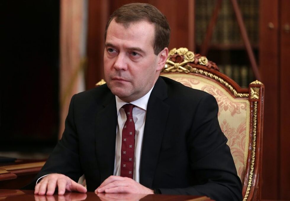 Медведев праща газ и хуманитарна помощ на Източна Украйна 