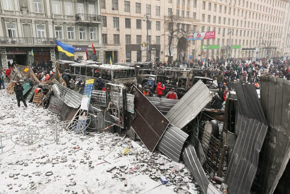 Конфронтацията между управляващи и протестиращи в Украйна се пренесе в Лвов