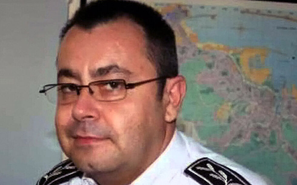 Полицай, разследвал атентата срещу „Шарли Ебдо", сложил край на живота си