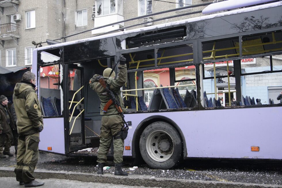 Загиналите след обстрела срещу спирка в Донецк са 8, а не 13 души