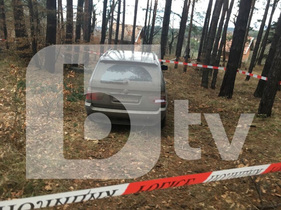 Убийствата в Нови Искър: Откриха изчезналия автомобил и тефтерче със сметки (СНИМКИ)