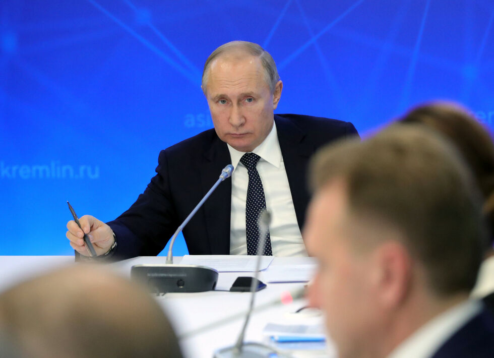 Владимир Путин: Или украинските войници да се изтеглят, или превземаме Донбас със силата на оръжието