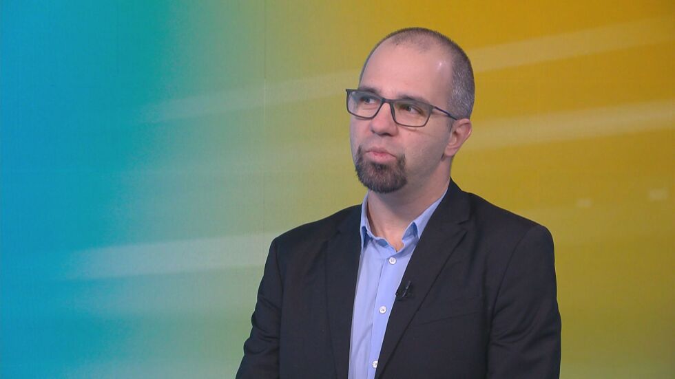 Първан Симеонов: Обществото по-скоро симпатизира на по-строгите мерки срещу COVID-19