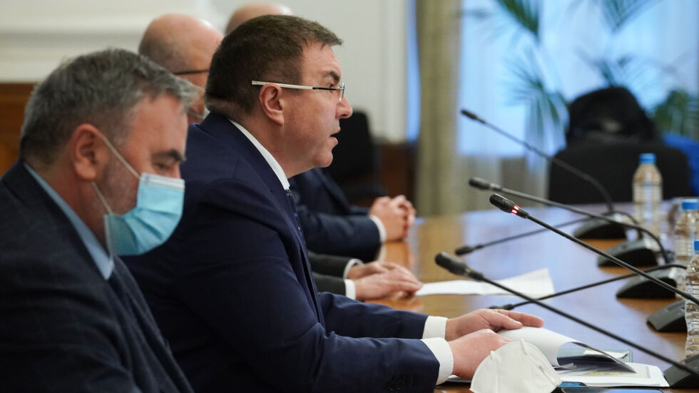 Здравният министър за COVID-19: На 14-15 януари ще отчетем резултата от празниците