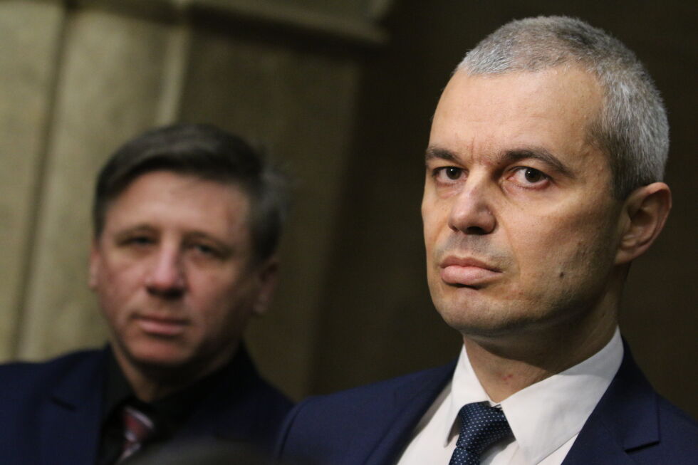 Румен Радев се среща с „Възраждане“
