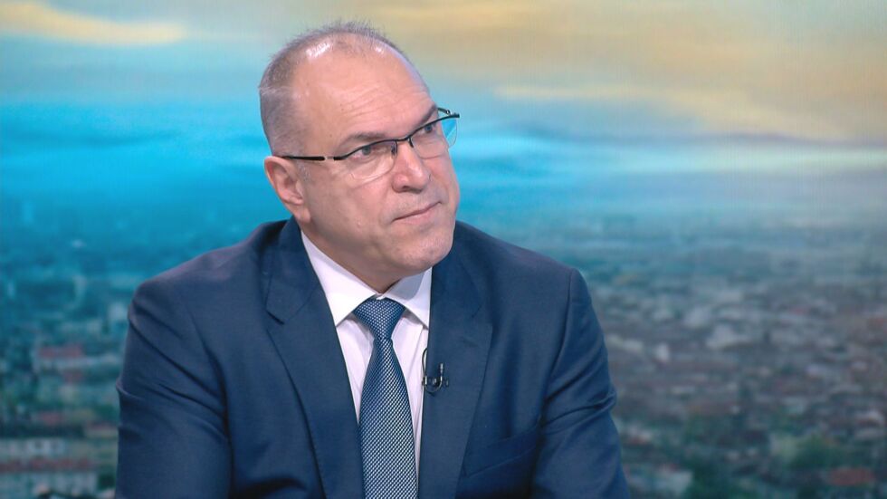 Шефът на Александровска болница: Готвим се и за трета вълна на COVID-19