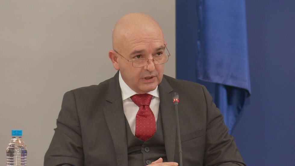 Мутафчийски: При новия вариант на коронавируса смъртността скача няколко пъти