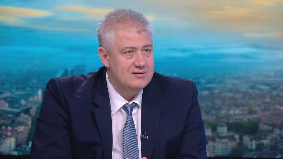 Проф. Балтов: Новият вариант на коронавируса е засечен в „Пирогов“ още преди 2 месеца