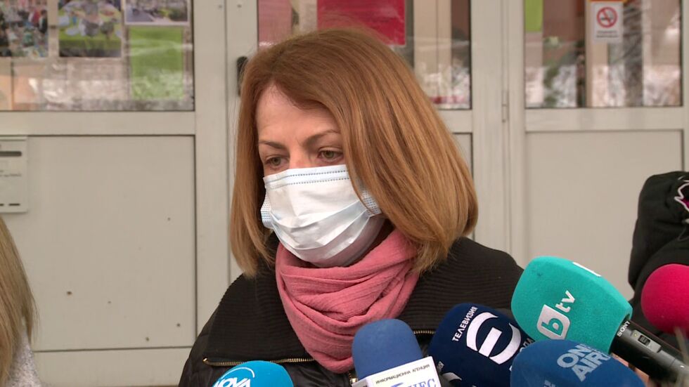 Фандъкова: 240 души от домове за възрастни са заявили желание да се ваксинират