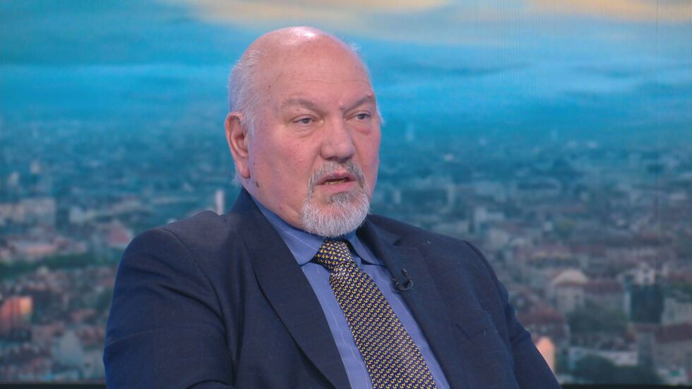 Александър Маринов: Най-голямата заплаха за парламентарната република са партиите