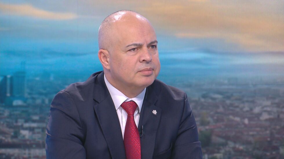 Свиленски: Президентът забави връчването на мандатите, без да го е искал никой