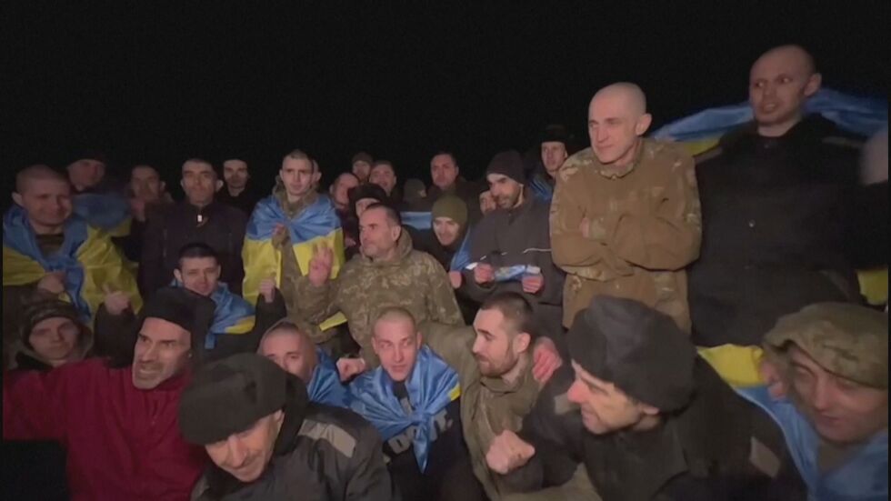 „Нашите хора са си у дома“: Украйна и Русия с рекордна размяна на военнопленници (ВИДЕО)