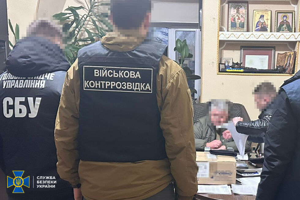 Арестуваха главния психиатър на украинската армия за корупция (ГАЛЕРИЯ)