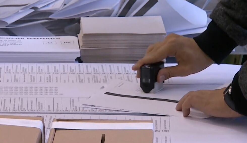 "Мяра": При избори днес - 5 партии в парламента, Румен Радев получава 33,3% (ГРАФИКА)