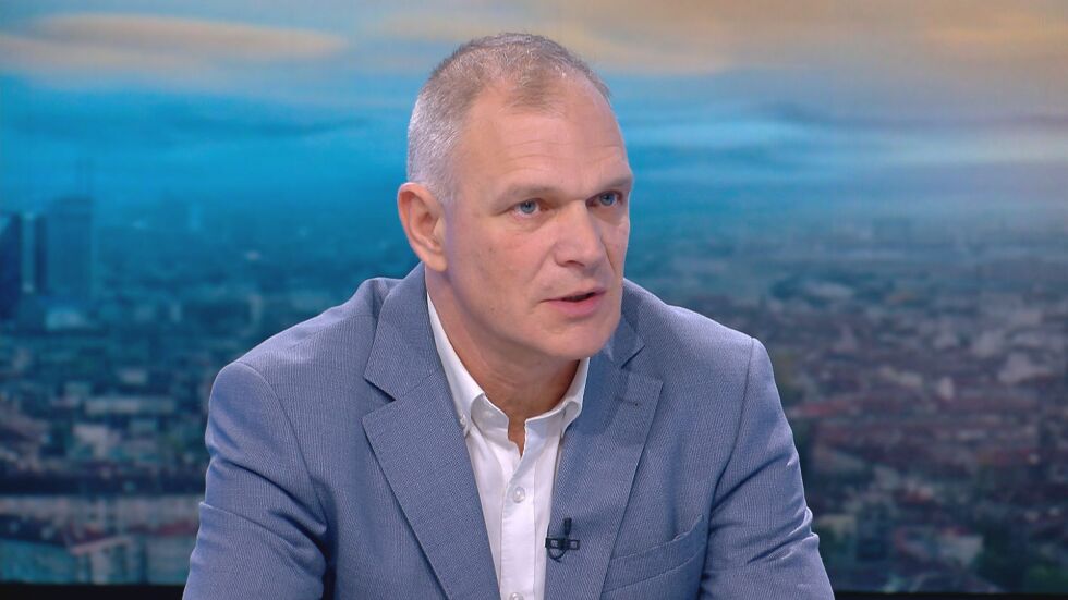 Росен Рапчев: При 50 км/ч, ако не сме обезопасени в колата, е все едно да скочим от четвъртия етаж