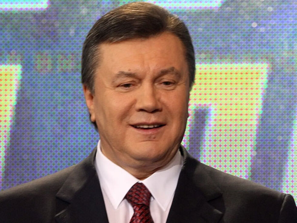 Партията на Янукович се отърва от него