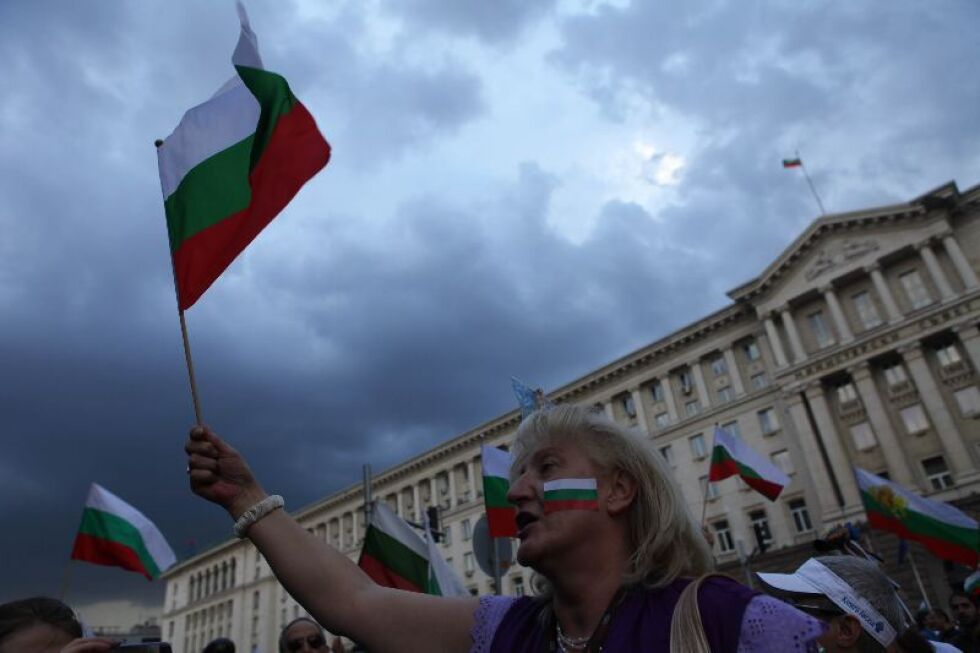 Аплодисменти за президента в 22-ия ден на протест