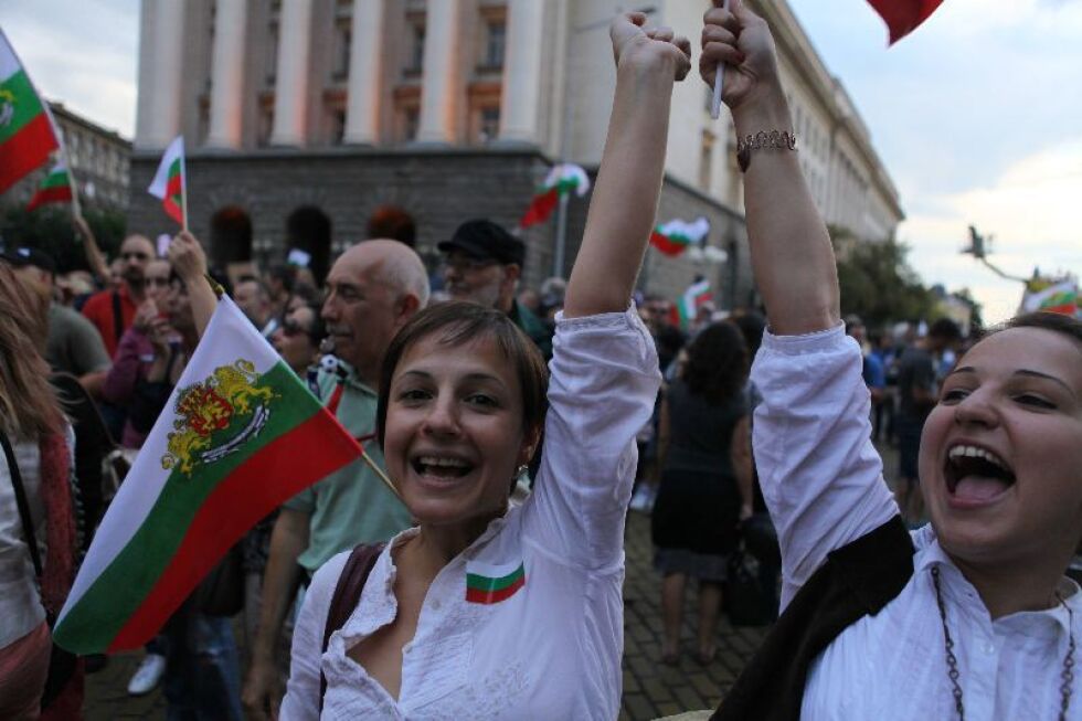 Аплодисменти за президента в 22-ия ден на протест
