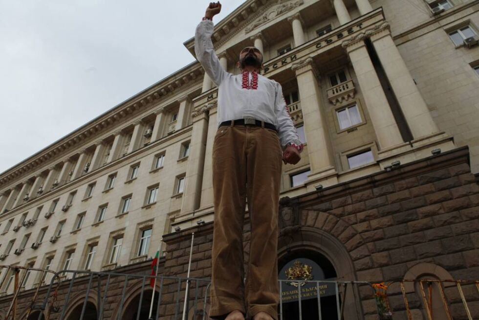 "Близо месец гьонсуратлък, а катарзис кога?"