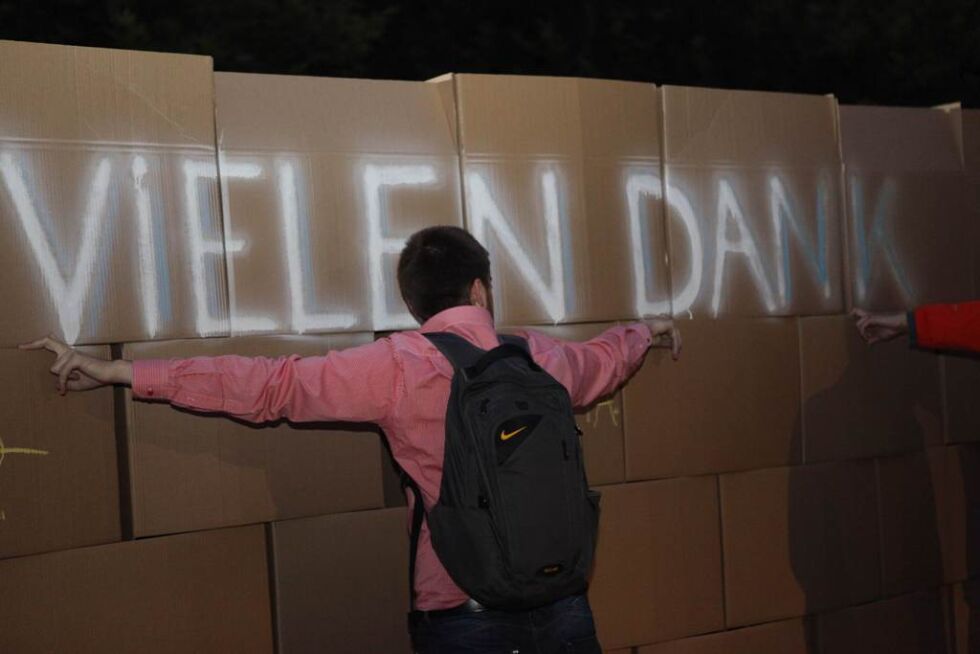 #ДАНСwithme събори "Берлинската стена" в София