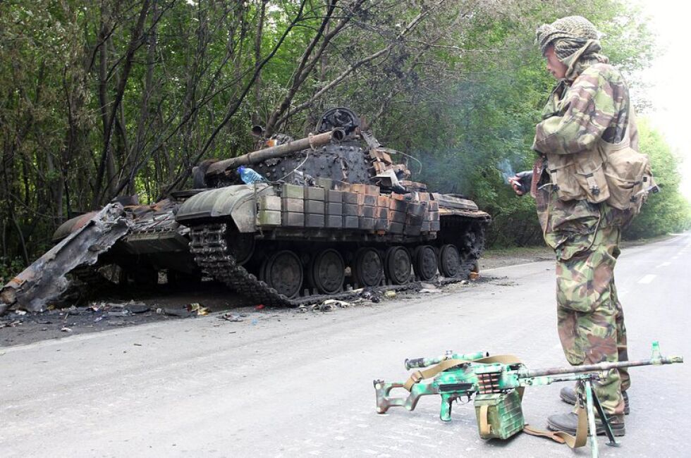 Украйна обобщи: 325 загинали военни от началото на войната срещу сепаратистите